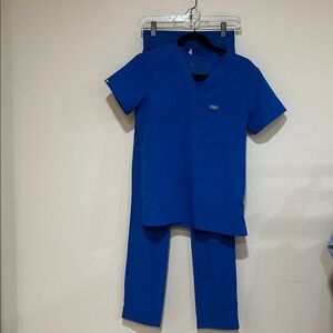 Women’s Figs Royal Blue V-Neck Scrub Top and pants set. XS.